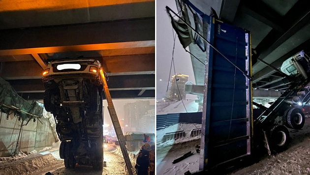 Водитель грузовика погиб после страшного столкновения с мостом в Новосибирске