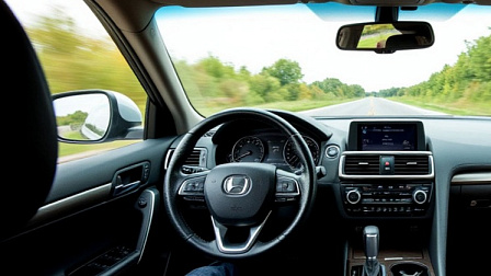 Новосибирца отправили в колонию за кражу денег через фиктивную поездку