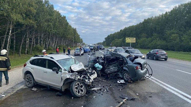 Молодой водитель Audi погиб в массовой аварии под Новосибирском