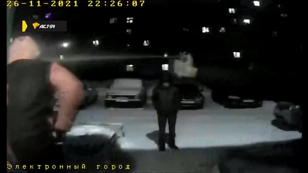 В Новосибирске неизвестные напали на курьера и распылили ему в лицо газовый баллончик