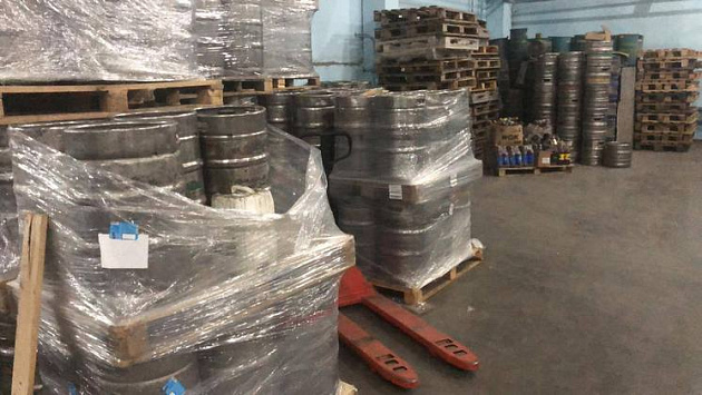 В Новосибирске изъяли контрафактный алкоголь и снюсы почти на полмиллиона рублей