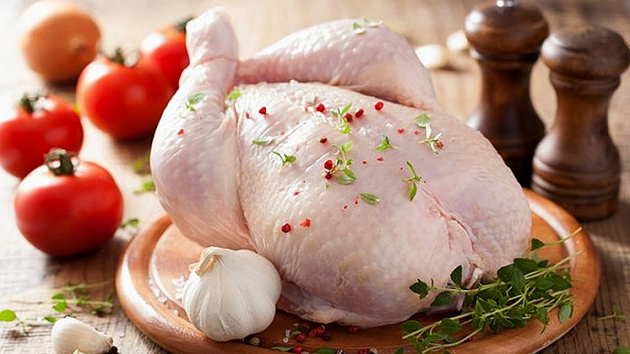Из Новосибирска отправили первую в 2022 году экспортную партию мяса птицы 