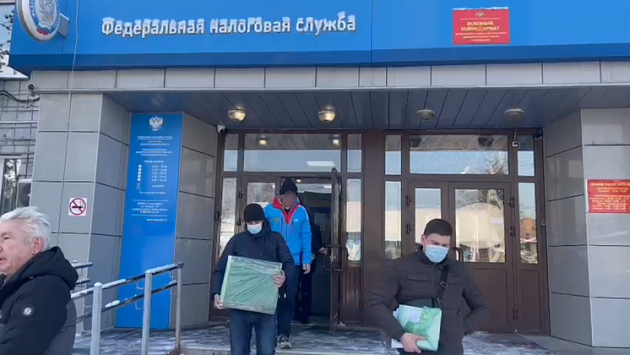 В налоговую инспекцию Октябрьского района Новосибирска пришли правоохранители с обыском
