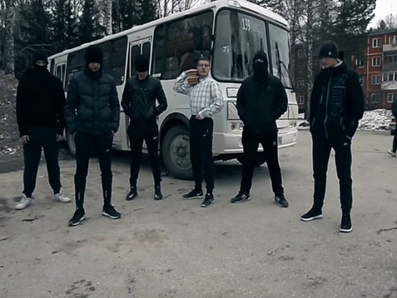 Студенты НГУ сняли пародию на песню «Тает лед» (видео)