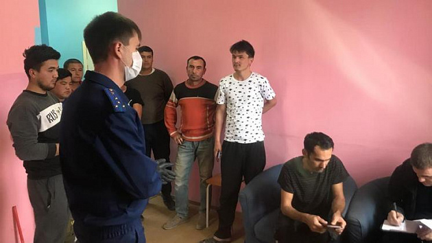 В гостинице Новосибирска нашли нарушения проживания мигрантов