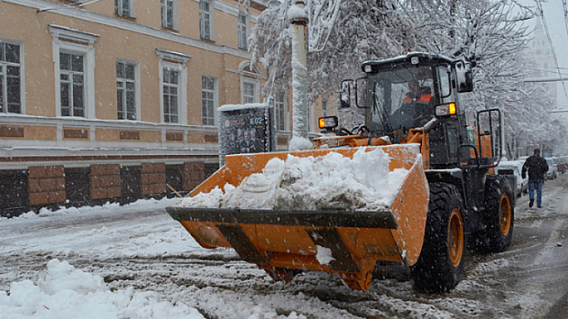 Какие улицы Новосибирска очистят от снега днём 15 ноября