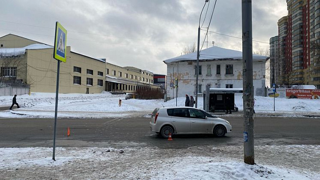 В Новосибирске автомобиль сбил десятилетнего мальчика на пешеходном переходе