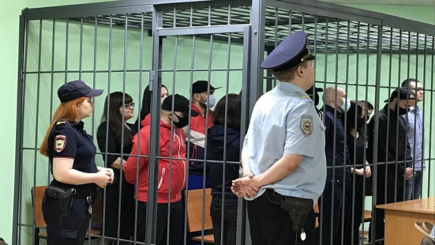 В Новосибирске наркодилерам из «Алисы в стране чудес» оставили в силе приговор
