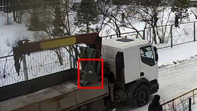 В Новосибирске украли закладной камень памятника Владимиру Высоцкому