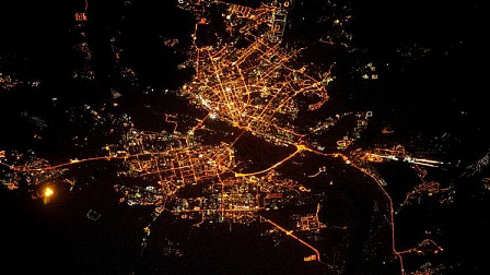 Космонавт Антон Шкаплеров показал фото ночного Новосибирска с МКС