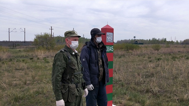 На границе Новосибирской области и Казахстана задержали рецидивиста без документов