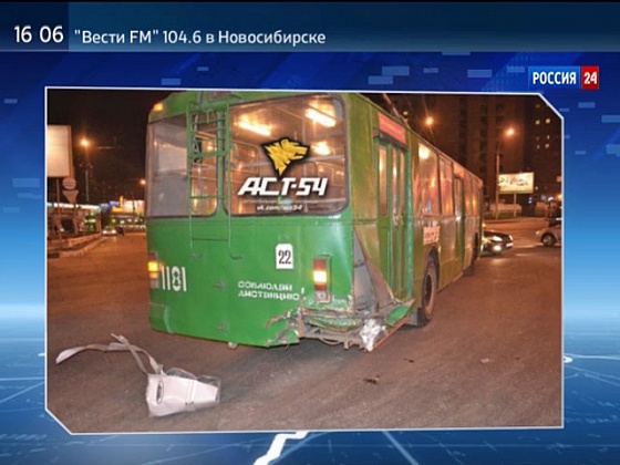 22-ой троллейбус попал в аварию в Новосибирске
