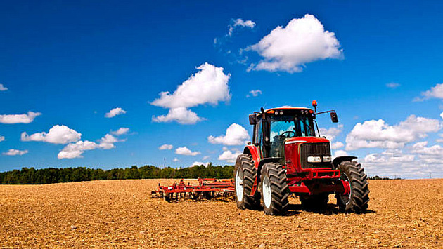 Новосибирский фермер поплатился за сокрытие арестованного трактора
