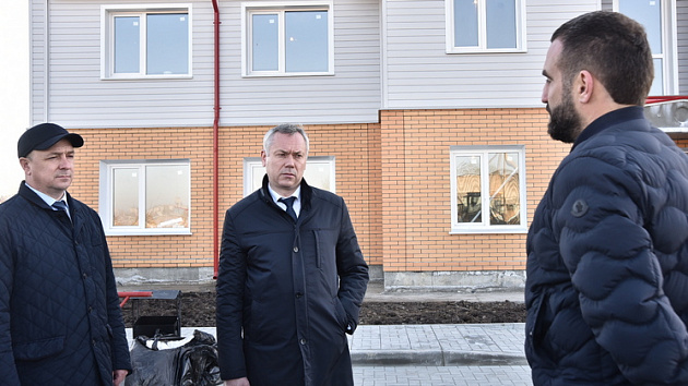 В Новосибирской области строительство жилья для врачей и педагогов идёт высокими темпами