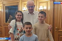 В Томске депутат исполнил заветные мечты детей на «Ёлке желаний»