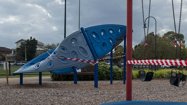 В Новосибирске приставы добились выплаты компенсации от УК ребёнку за травму