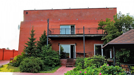 В Новосибирске многодетная семья отравилась парами хлора во время купания в бассейне