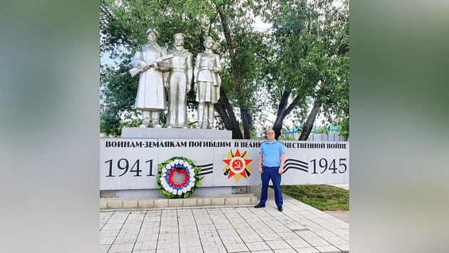 В Новосибирской области матерными словами осквернили памятник героям войны