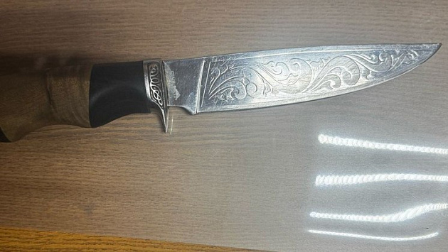 34-летний новосибирец с ножом отобрал у незнакомки мобильный телефон и сбежал