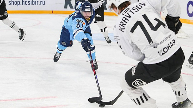«Сибирь» проиграла на домашнем льду челябинскому «Трактору» по буллитам