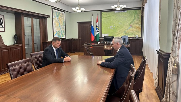 Андрей Травников поздравил нового главу города Обь с началом работы