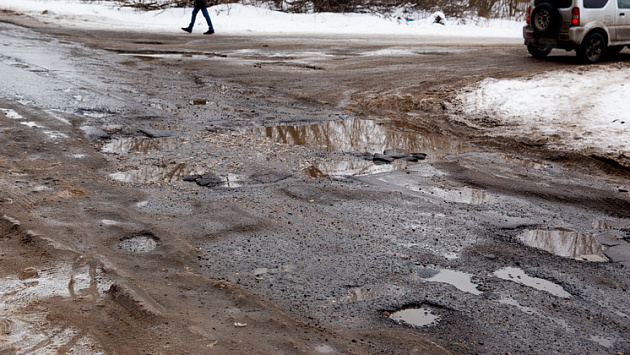 Губернатор Андрей Травников возмутился отсутствием ямочного ремонта на дорогах Новосибирска