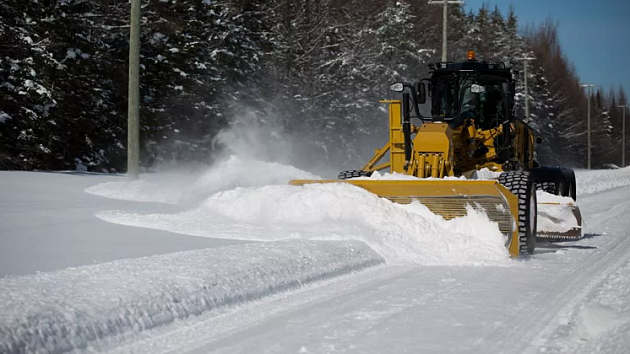 Новосибирск получит 23 машины для снегоуборочных работ до конца года