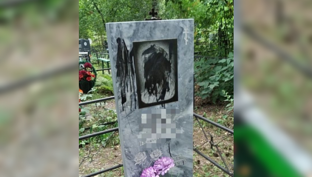 Под Новосибирском вандалы испортили надгробия на кладбище