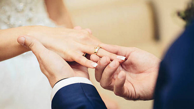 В Новосибирской области злостную алиментщицу задержали сразу после её свадьбы