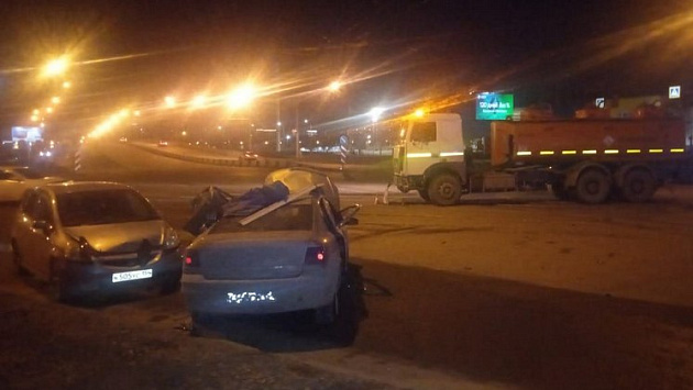 В Новосибирске 53-летний водитель погиб в массовой аварии