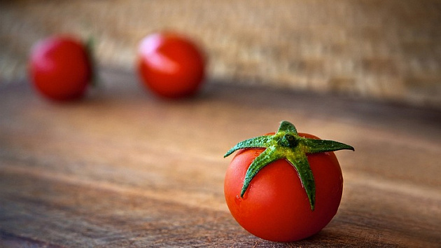 В Новосибирской области выросли цены на лук и томаты