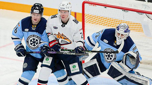 Хоккейная «Сибирь» уступила «Металлургу» и прервала серию побед