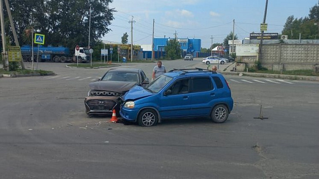 В Новосибирске 77-летняя пассажирка автомобиля пострадала в аварии