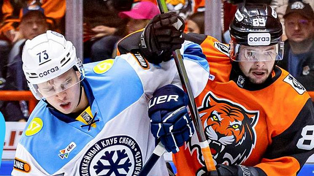 Хоккейная «Сибирь» забрала вторую победу у хабаровского «Амура» в гостях