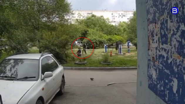 В Новосибирске полиция поймала троицу юных разбойников, грабившую детей на улице