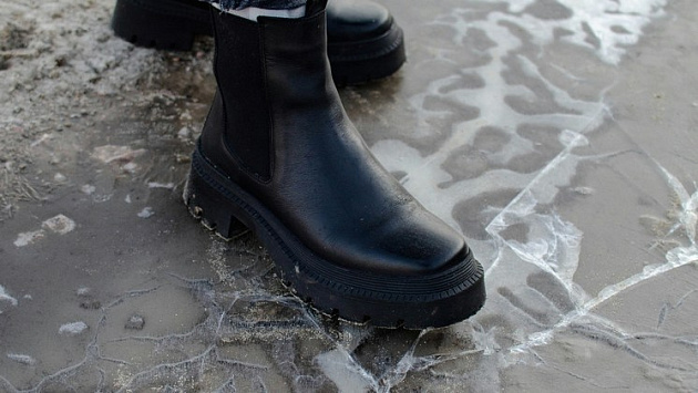 В Искитиме УК выплатит горожанке 35 тысяч рублей из-за её падения у дома