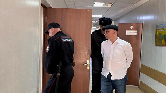 Авиадебошира рейса Магадан – Новосибирск признали виновным и выпустили на свободу