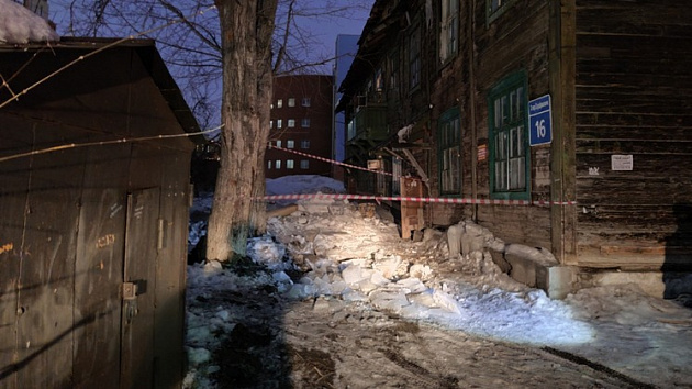 В Новосибирске сотрудника УК ждёт суд за падение глыбы льда на 15-летнего подростка