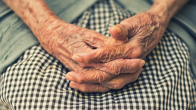 Новосибирские врачи поставили на ноги 91-летнюю бабушку с переломом шейки бедра