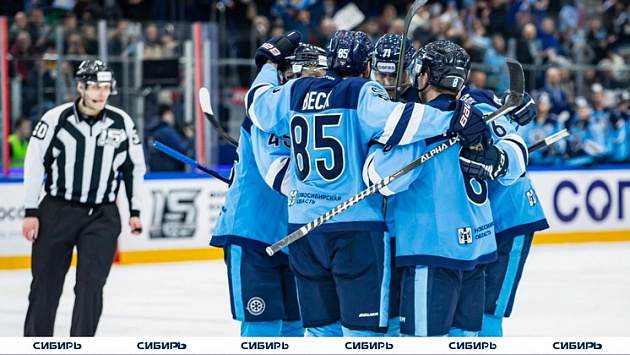 Хоккейная «Сибирь» одержала важную победу над «Барысом» со счетом 4:2
