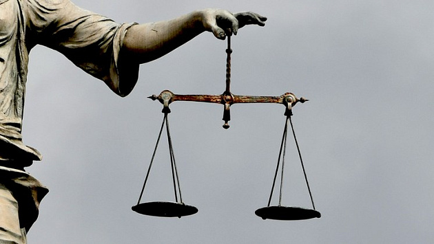 Новосибирскую чиновницу будут судить за взятки и превышение полномочий