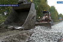 Разрушение дорожного покрытия устраняют на трассе Каргат ─ Кочки в Новосибирской области 