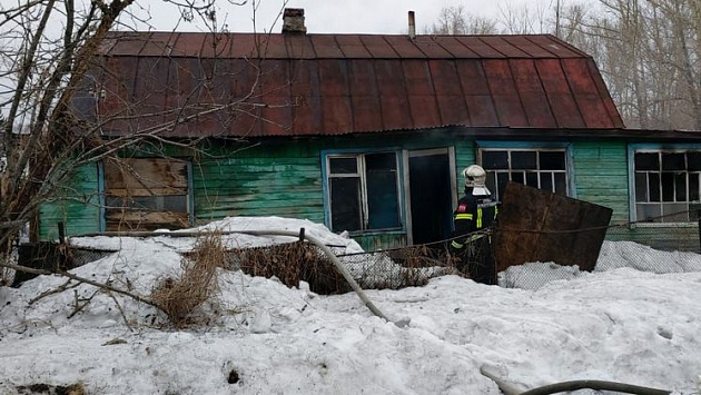 В Новосибирске следователи начали проверку из-за гибели двух человек при пожаре