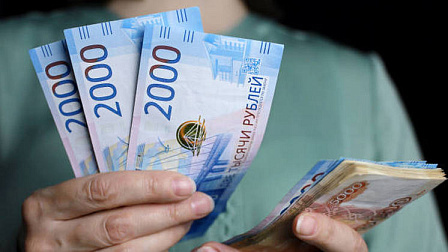 Новосибирцы вовремя получат пенсии и детские выплаты в майские праздники