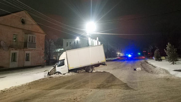 В Новосибирской области водитель ГАЗели задавил одного пешехода и ранил второго