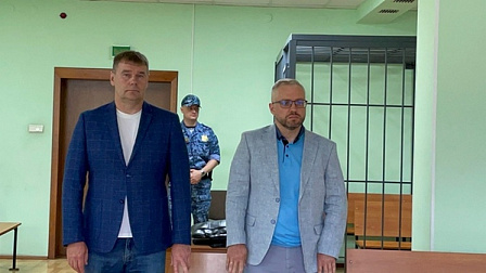 Экс-замминистра транспорта Новосибирской области получил три года за растрату