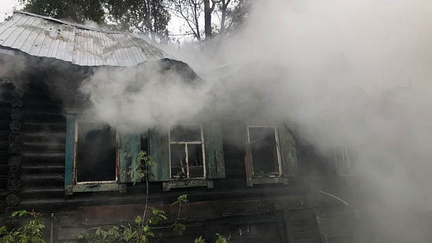Тело женщины нашли в сгоревшем доме в Новосибирске