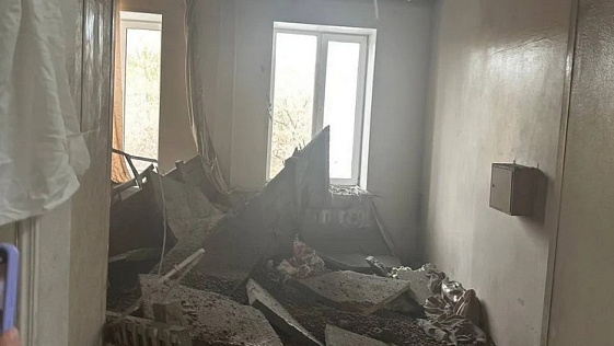 В палате детской больницы Новосибирска обрушился потолок