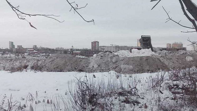 В Новосибирске водители снегоуборочных машин мешают горожанам спать по ночам