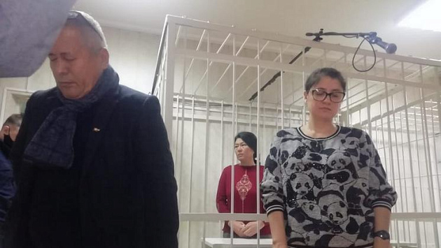 Нашедшую сумку с семью миллионами уборщицу из Новосибирска признали виновной в краже